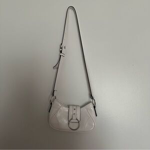 Elegant White Leather Shoulder Bag